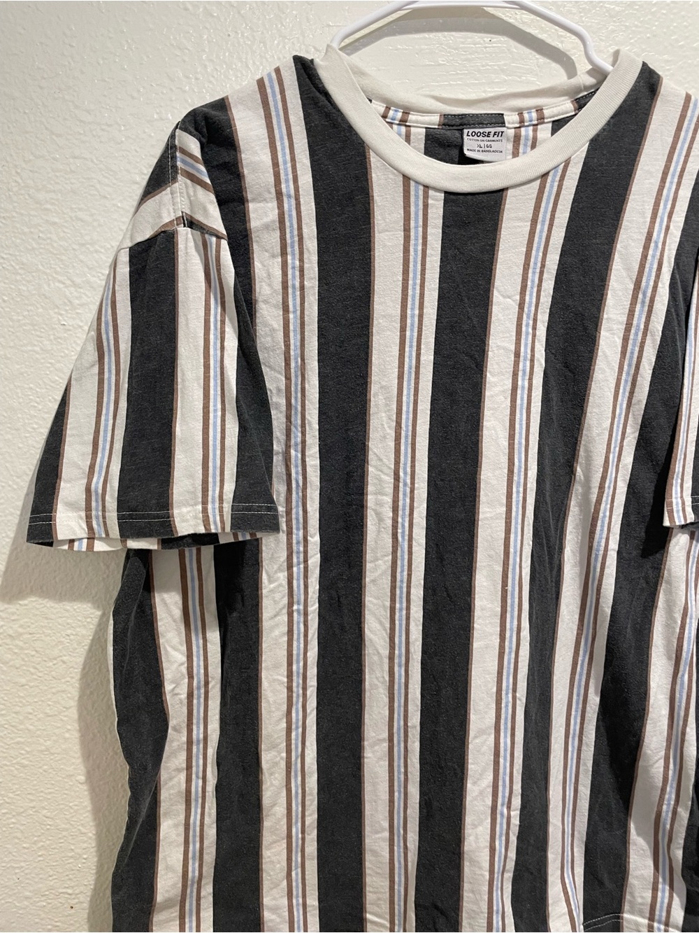 Cotton On Mens Vertical Stripe XL Loose Fit Black White Beige Tee - Picture 2 of 5